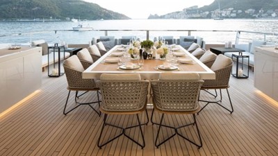 yacht-seven-sins-201709-exterior-06-59c28ad9c6b38_v_default_small.jpeg