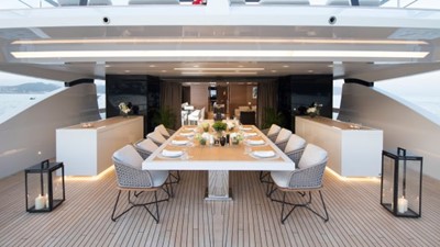 yacht-seven-sins-201808-exterior-01-5b75873bd7b5f_v_default_small.jpeg