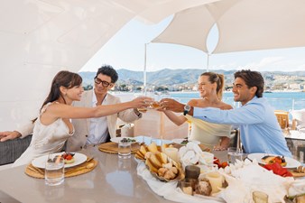 Sun Deck Exterior Dining