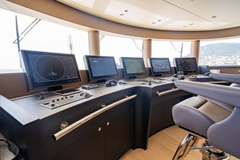 charter-yacht-reliance-98-1.jpg