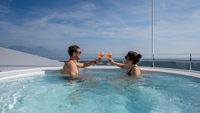 motor-yacht-reliance-for-charter-70.jpg