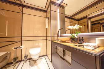 motor-yacht-reliance-for-charter-113.jpg