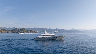 motor-yacht-reliance-for-charter-139.jpg
