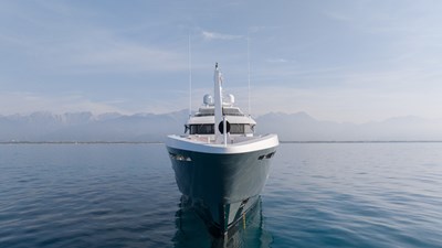 motor-yacht-reliance-for-charter-150.jpg