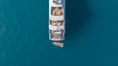 motor-yacht-reliance-for-charter-154.jpg