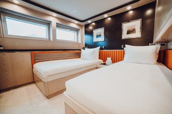 my-heeus-bering-yachts-44m-22.jpg