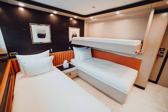 my-heeus-bering-yachts-44m-24.jpg
