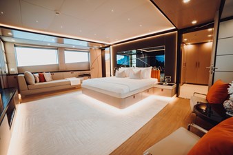 my-heeus-bering-yachts-44m-35.jpg