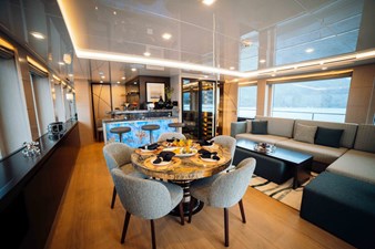 my-heeus-bering-yachts-44m-40.jpg