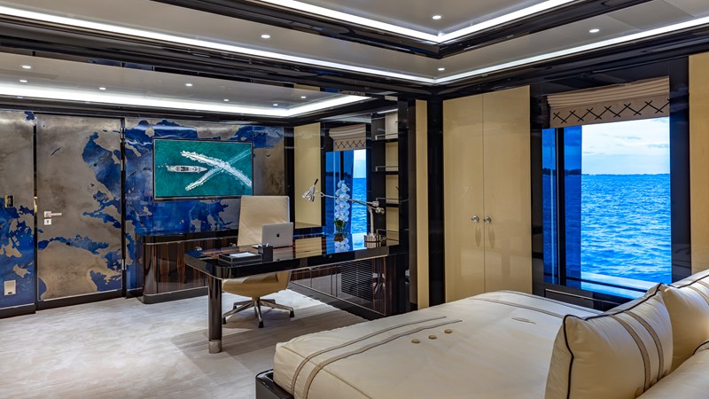 2ND MASTER STATEROOM