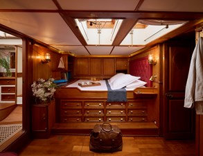 Black Swan Master Cabin