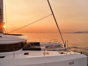AZUL 27 