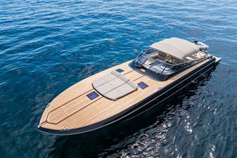 AMATERASU 15 AMATERASU Bimini Exterior 2