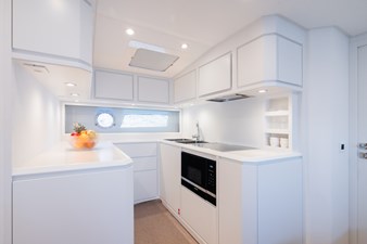 AMATERASU 33 AMATERASU Galley & Communal Space 3