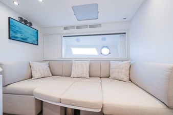 AMATERASU 35 AMATERASU Galley & Communal Space 5