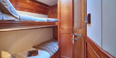 DARK STAR OF LONDON 9 