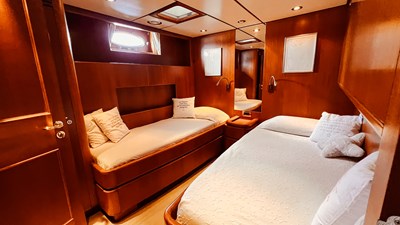 20TWIN CABIN