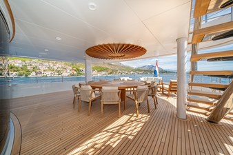 Upper Deck Dining