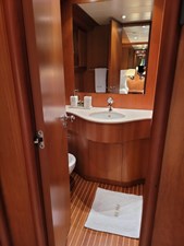 TWIN BATHROOM
