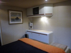 Hour Time 34 VIP Stateroom