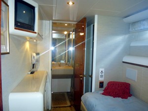 Hour Time 36 Single Guest Stateroom Stbd top bunk removed
