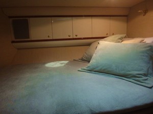 Hour Time 41 Bow double guest 4th stateroom 