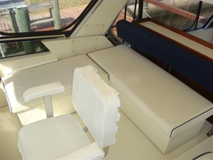 Bacchus III 14 44' Tollycraft flybridge seating1