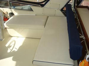 Bacchus III 15 44' Tollycraft flybridge seating2