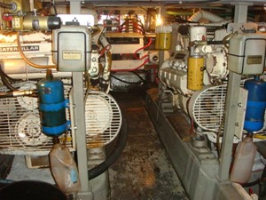 Bacchus III 39 44' Tollycraft engine room aft