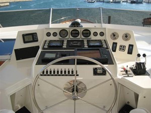 BLUE STAR 34 Flybridge Helm