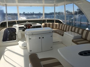 Lady Raine 30 Flybridge