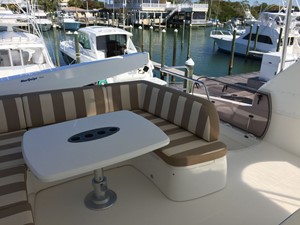 Lady Raine 37 Flybridge