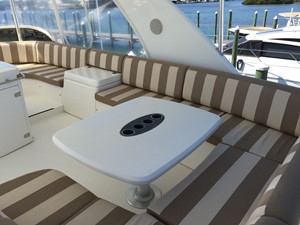Lady Raine 38 Flybridge