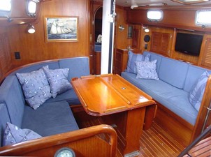 Salon, Settee Area