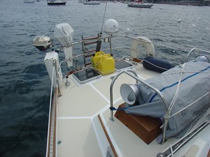ACADIA 22 Aft Deck