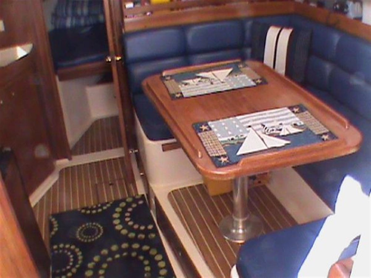 Rhapsody in Blue Cruising Yacht MAINSHIP 34' 2002 | YATCO