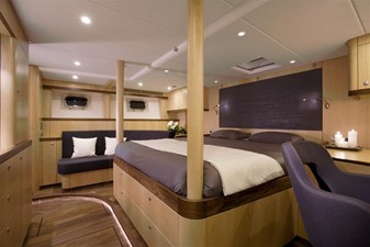 PURE 4 Owner's stateroom