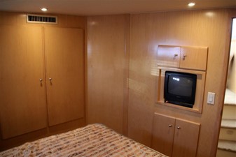 Tally Ho III 13 Master Stateroom