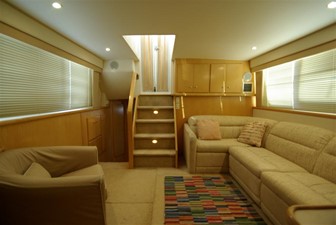 Tally Ho III 1 Salon