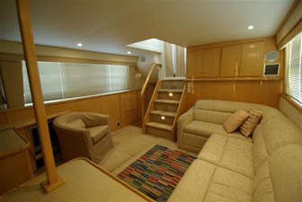 Tally Ho III 4 Salon