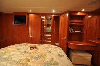 Imagine 32 Master stateroom looking forward