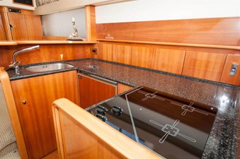 JOLIE 6 Galley