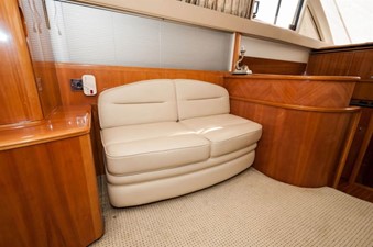 JOLIE 3 Salon Seating Area