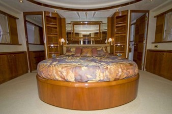HELENA 31 Master Stateroom