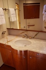 MISS CHECKERS 7 Master Stateroom Head