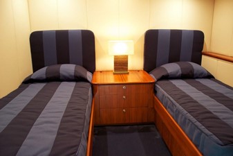 MISS CHECKERS 8 Guest Stateroom