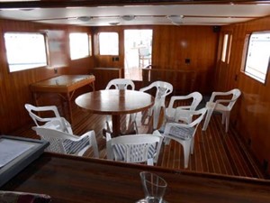 Island Waters 25 