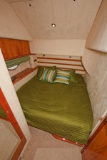 MAGIC EAGLE 17 Queen Stateroom, Starboard