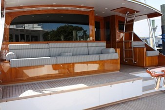 GAME ON 22 Cockpit Mezzanine Deck