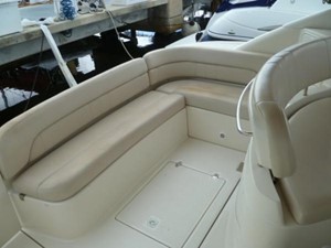 Regal 3860 Commodore 4 Aft Cockpit Seating